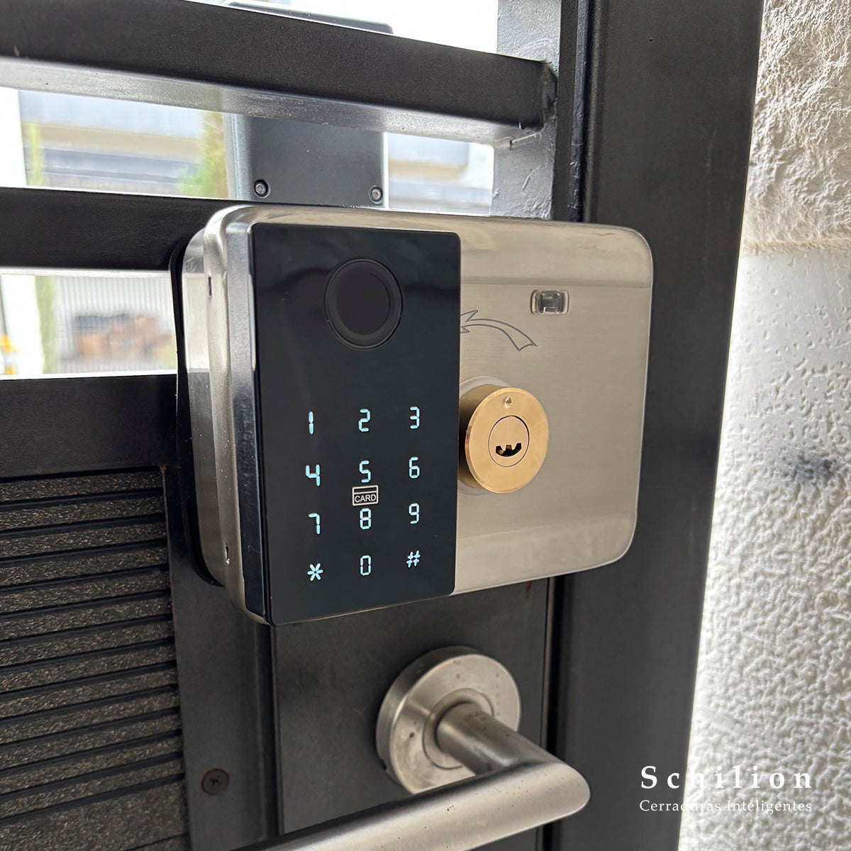 Cerradura para cocheras y rejas con huella digital y código